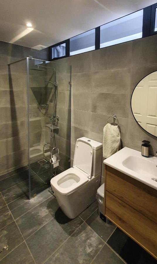 Les Cerisiers - Exclusive Beach Residence - 3 Bedroom Modern Apartment, Flic En Flac Екстер'єр фото