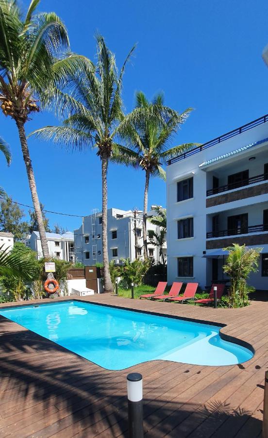 Les Cerisiers - Exclusive Beach Residence - 3 Bedroom Modern Apartment, Flic En Flac Екстер'єр фото