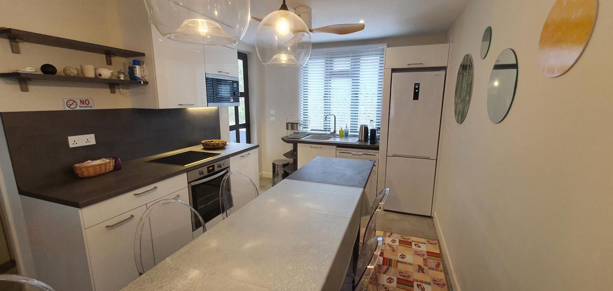 Les Cerisiers - Exclusive Beach Residence - 3 Bedroom Modern Apartment, Flic En Flac Екстер'єр фото